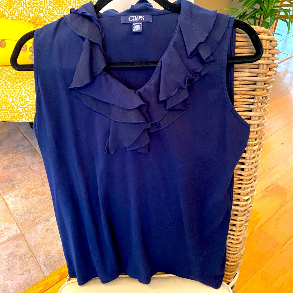 Chaps XL used ruffle front tee